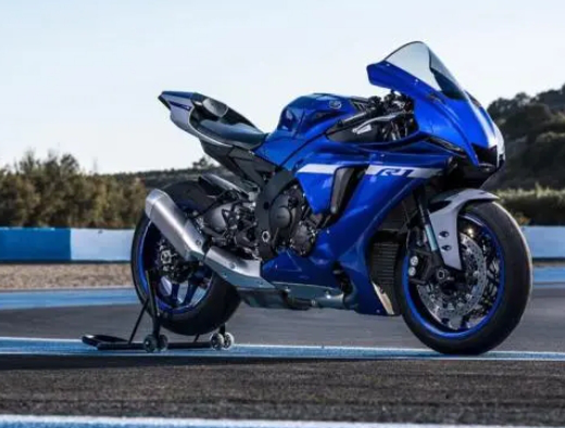 Yamaha 2025 R1 және R1M шығарады, көміртегі талшықты шашыратқыштары бар, шокқыштар мен тежегіштер жаңартылды
